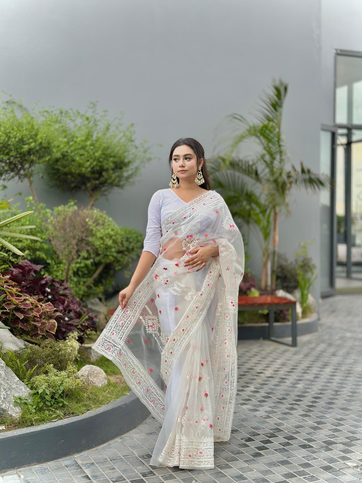 এক্সক্লুসিভ অর্গানজা পার্টি শাড়ি। EMB-110