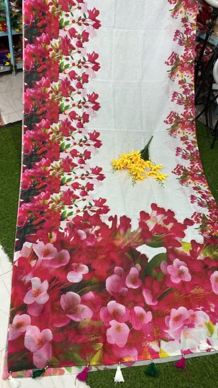 Dhutora Flower Design Takely Digital Print Saree