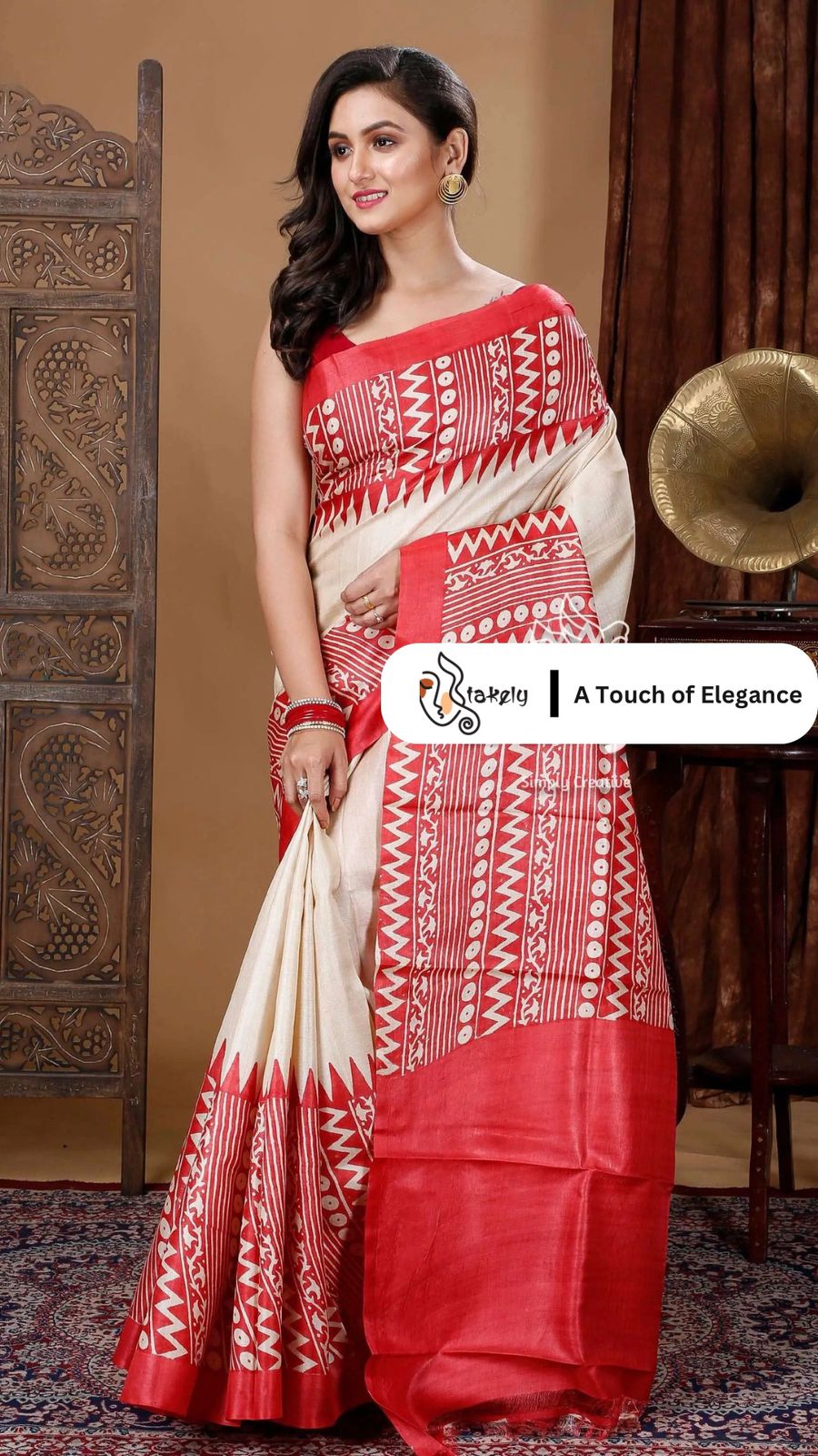 Cream Digital Print Pure Silk Saree With Blouse Piece | DG-217