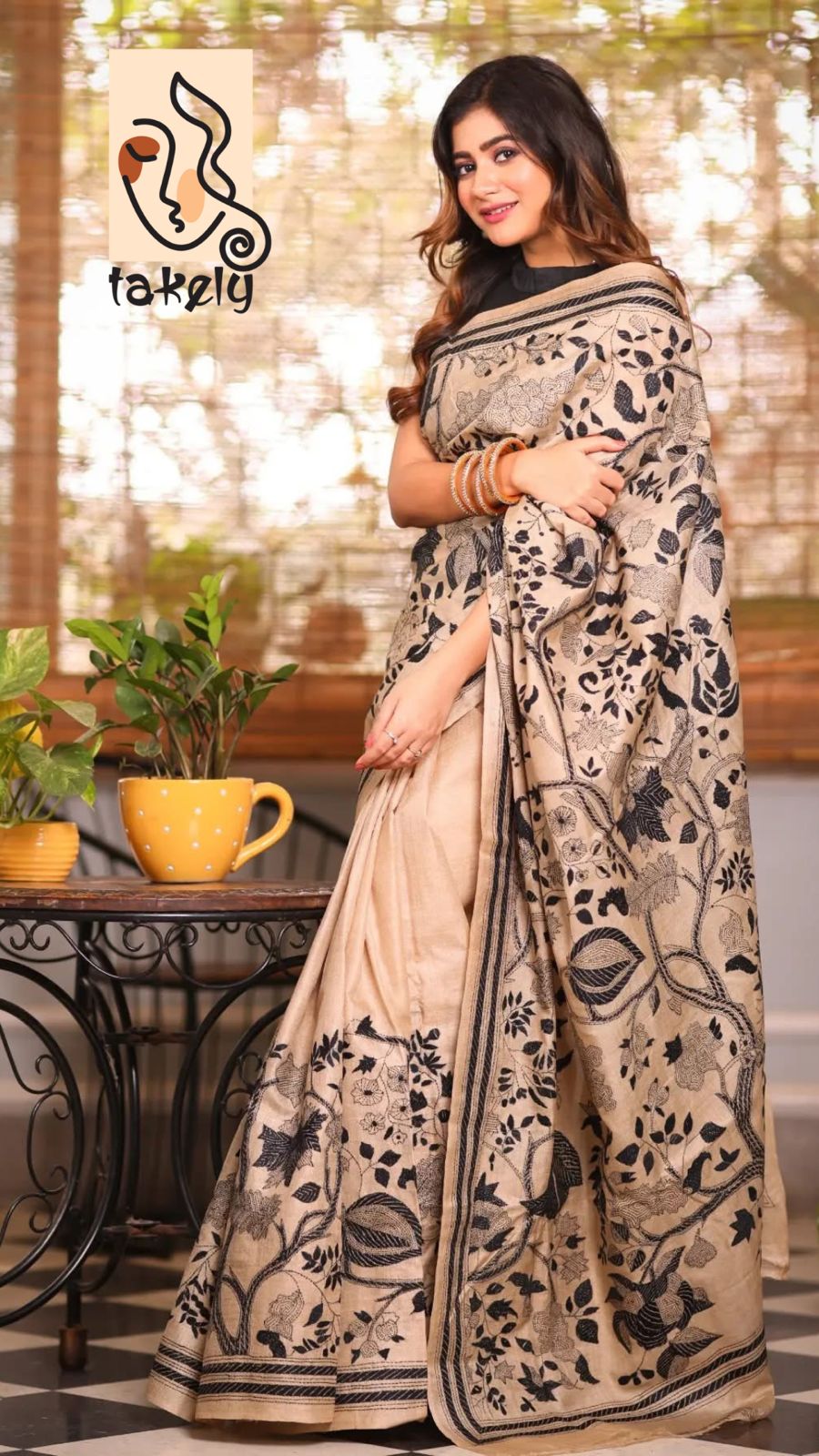 Cream Digital Print Pure Silk Saree With Blouse Piece | DG-218