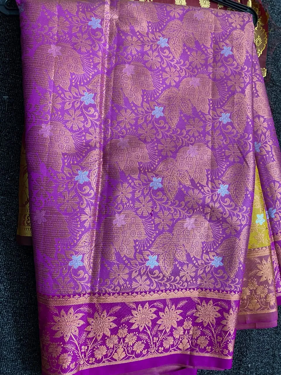 প্রিমিয়াম সিল্ক কাতান শাড়ি
